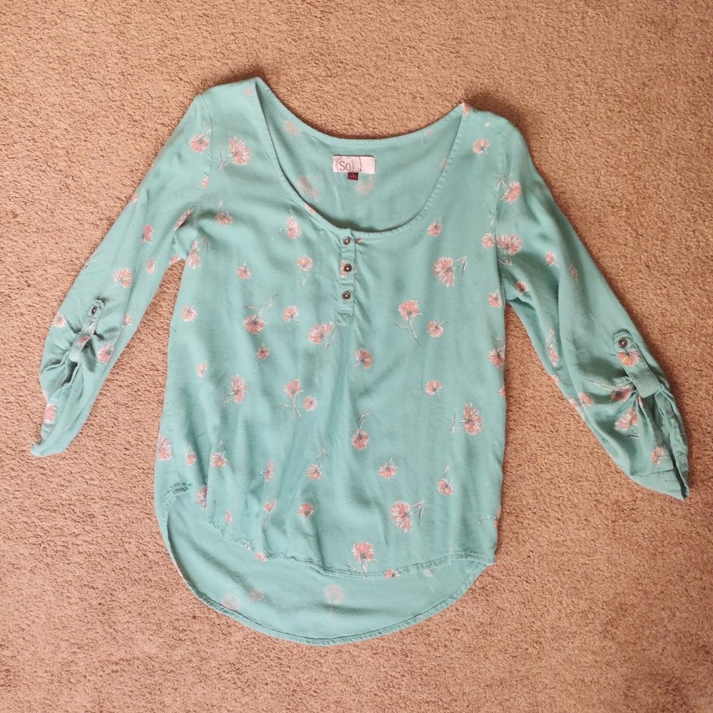 SO three quarter length sleeve floral blouse